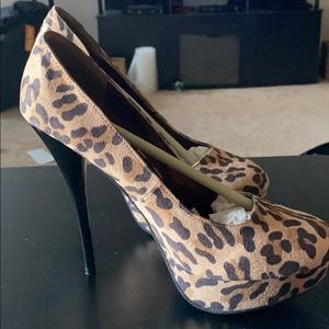 New in Box Charlotte Russe stilettos Size 8